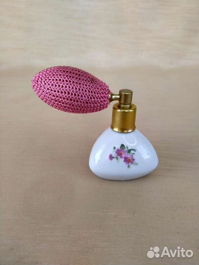 Фарфоровый флакончик для духов ГДР