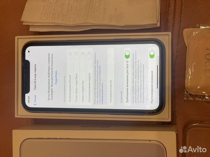 iPhone 11, 64 ГБ