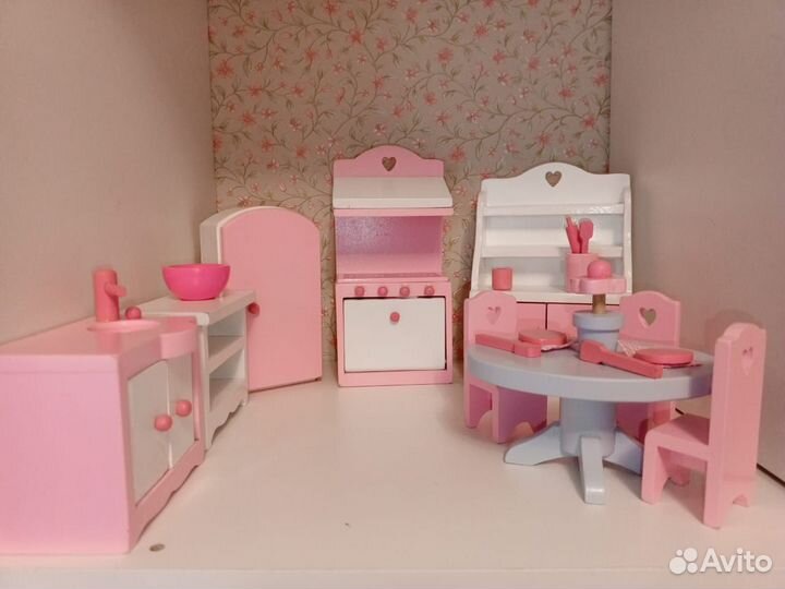 Большой набор кукольной мебели из дерева
