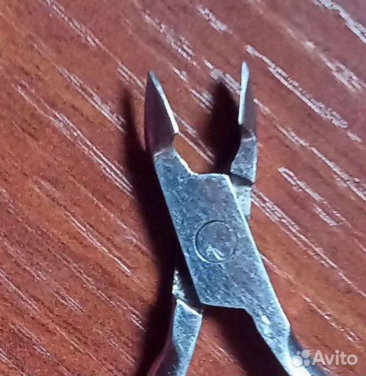 Кусачки щипцы маникюрные крепкие 10/8