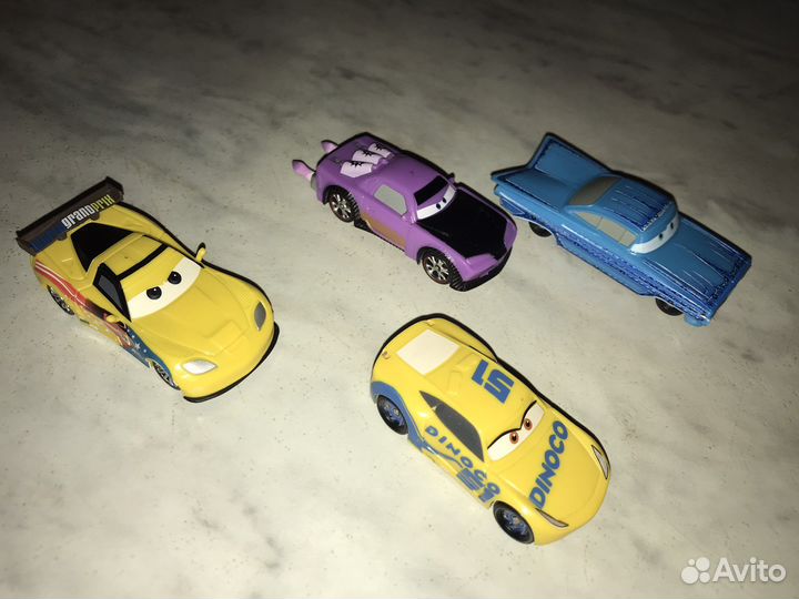 Машинки из м/ф «Тачки»