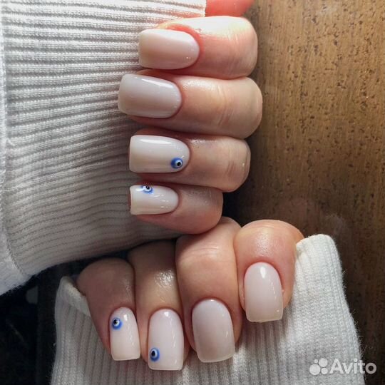 Маникюр с покрытием гель-лаком