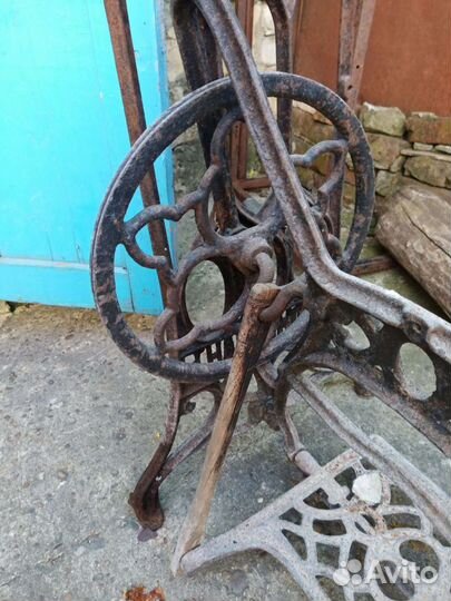 Станина от швейной машинки Л. Фишманъ