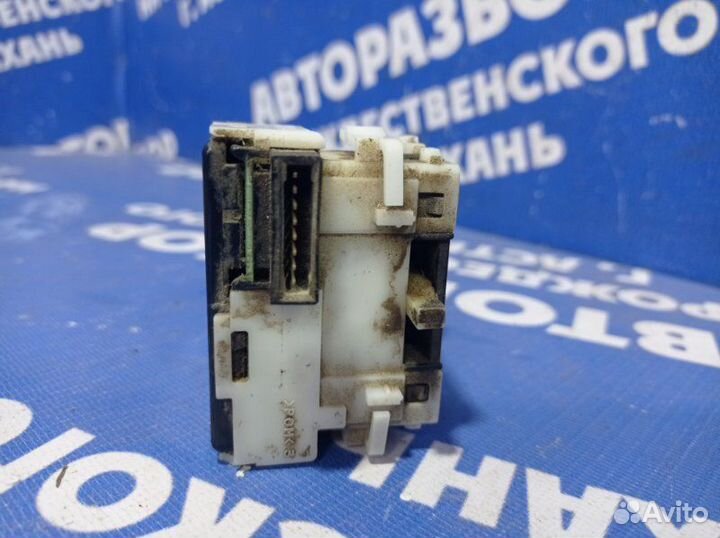 Переключатель поворотов Nissan Murano Z50