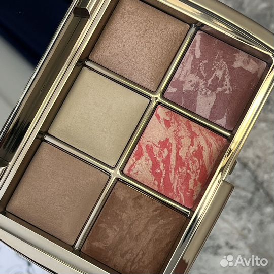 Палетка hourglass Ambient Lighting Edit Sculpture