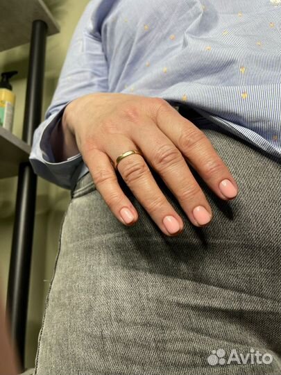 Модель на маникюр с покрытием гель лак