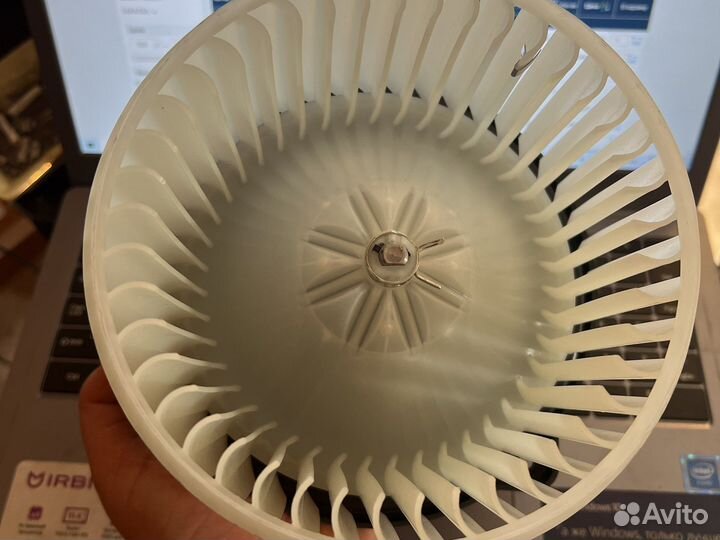 29-99562-SX вентиляторToyota Avensis 03-08/Corolla