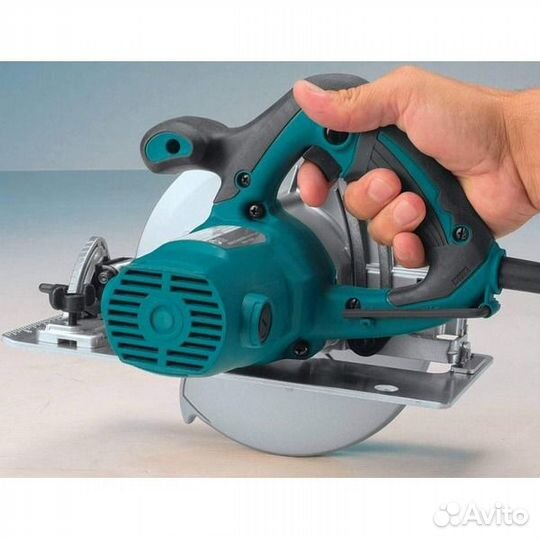 Пила дисковая Makita HS7600