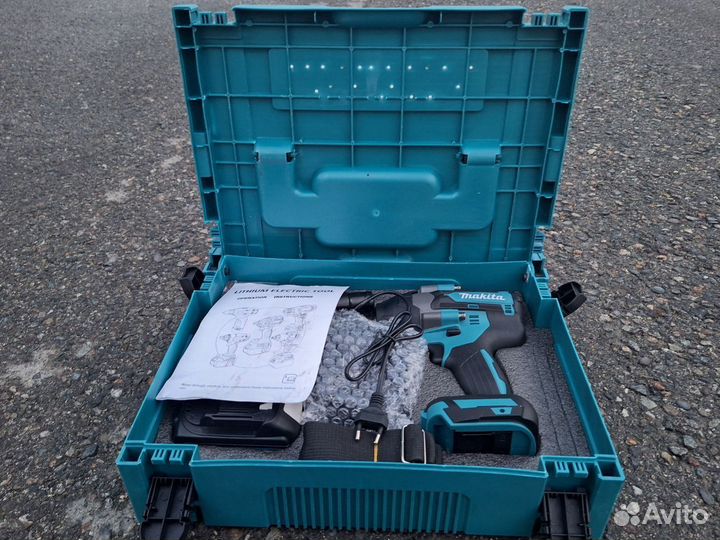 Гайковерт ударный аккумуляторный makita