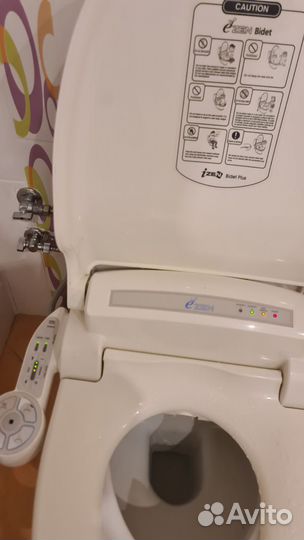 Электронная крышка биде