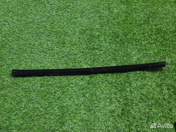 Уплотнитель стекла Бархотка задний левый Hyundai