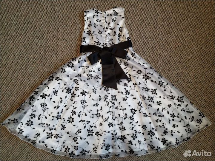 Нарядное платье для девочки