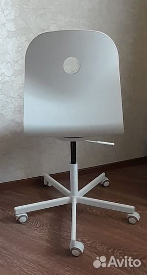 Стул икея белый вогсберг споррен вращается