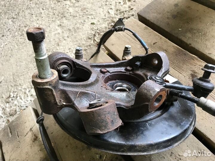 Кулак поворотный задний левый Kia Sorento 2