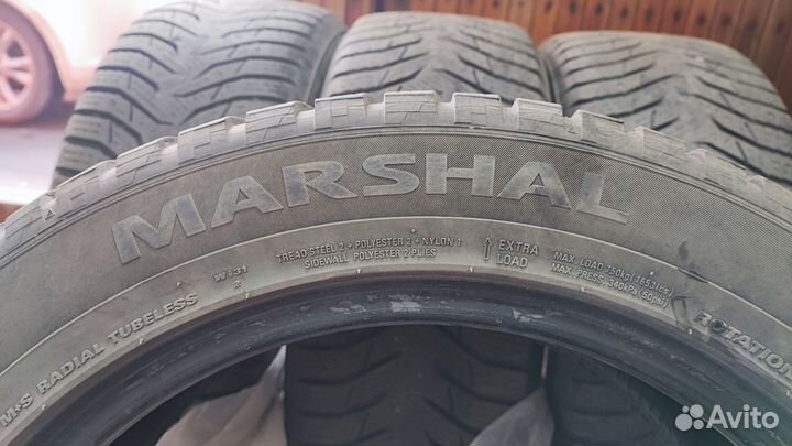 Marshal WinterCraft SUV Ice WS31 215/55 R17