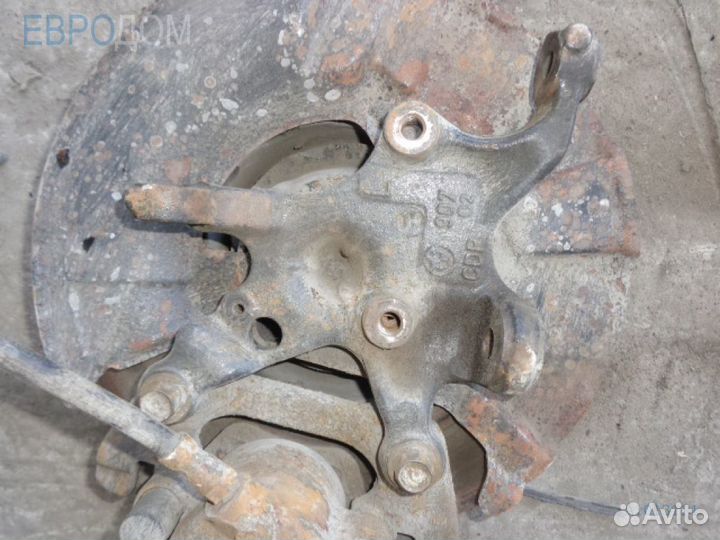 Цапфа / поворотный кулак передняя левая BMW E36 s1013114