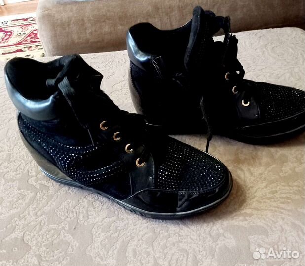 Ботинки женские 39 размер