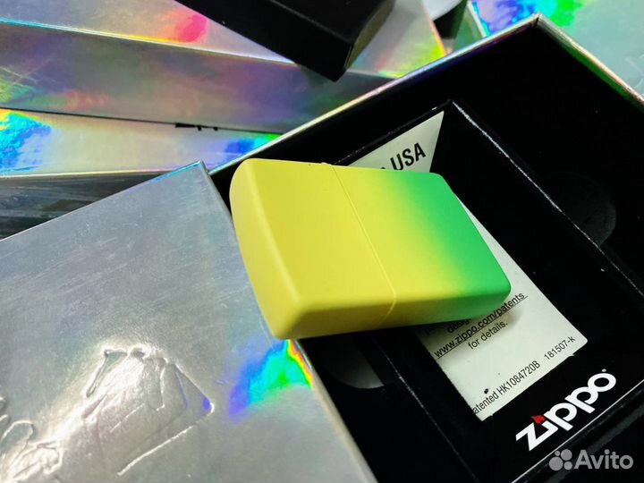 Зажигалка Zippo - Green Light