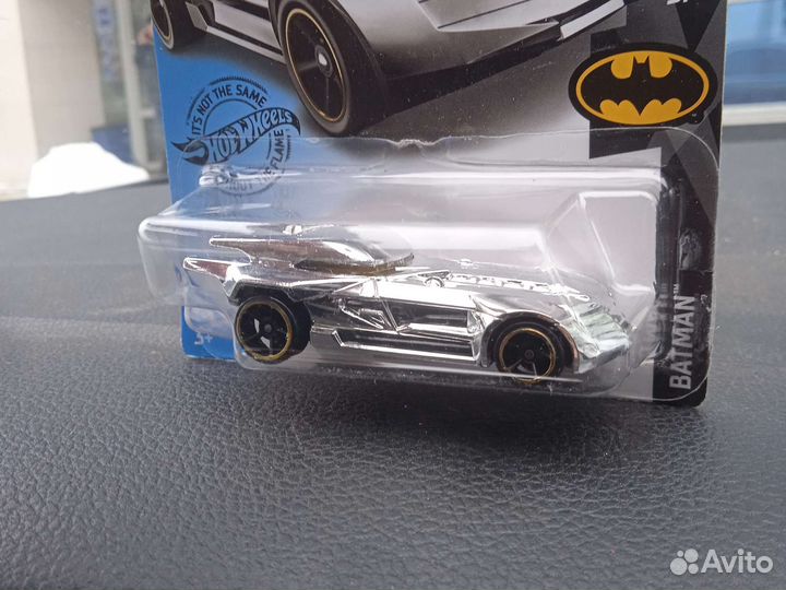 Hot wheels Batman batmobile
