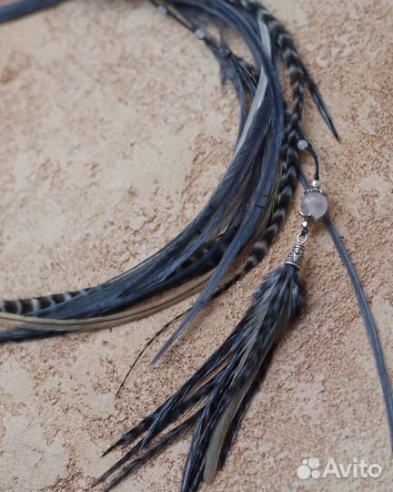 Обьъёмные заколки с перьями. Перья в волосы