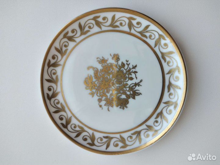 Тарелочка фарфоровая