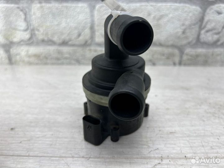 Дополнительный водяной насос Audi A3