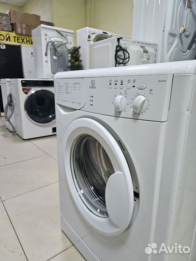 Стиральная машина Indezit узкая