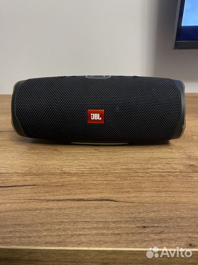 Колонка JBL charge 4