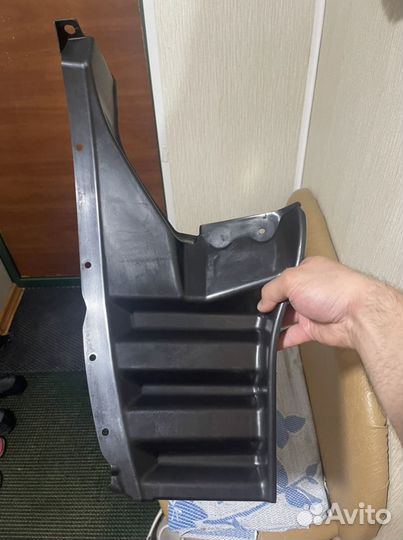 Продаю подкрылок задний правый на Mitsubishi ASX