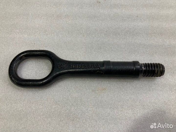 Крюк буксировочный Skoda Superb седан cdaa 2010