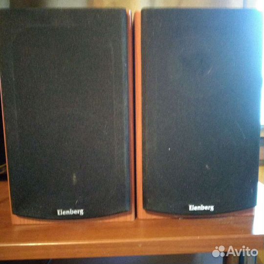 Колонки полочные Еленберг. Цетральная канал Jamo