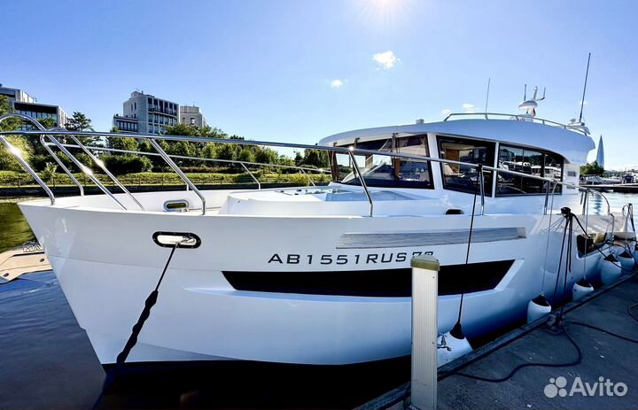 Алюминиевая моторная яхта Sea Pride