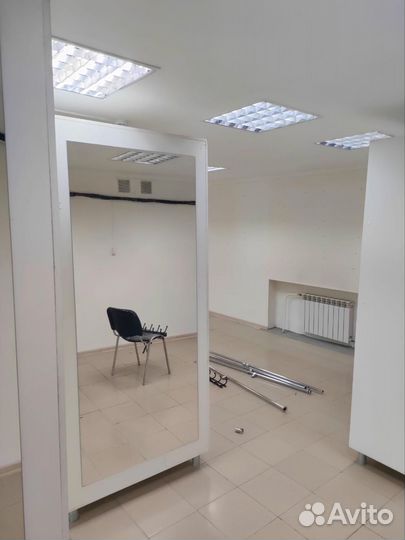 Шкаф с зеркалом