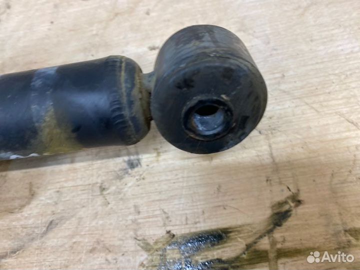 Амортизатор задний Mitsubishi Asx рейсталинг