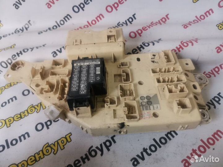 Блок предохранителей Toyota Land Cruiser 100