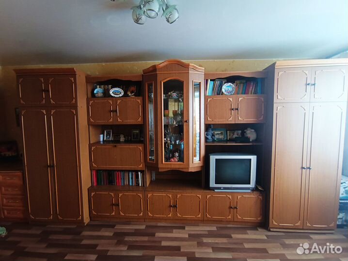 Стенка в гостиную б/у