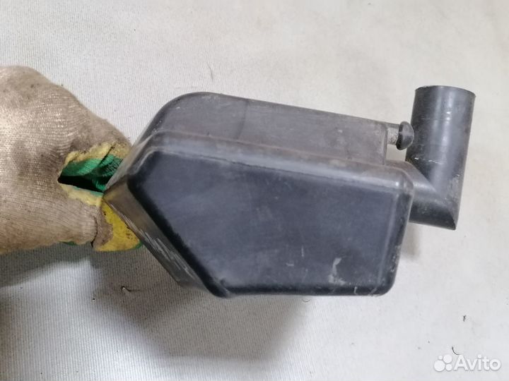 Резонатор возд.фильтра Nissan Primera P12 2002-07