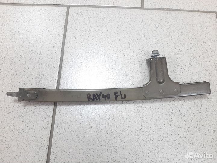 Направляющая стекла передняя левая Rav4 40 2012-19