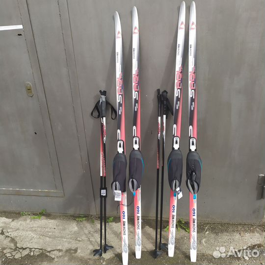 Беговые лыжи палки ботинки