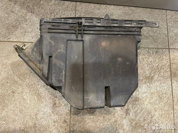 Корпус блока предохранителей Mercedes-Benz S Class