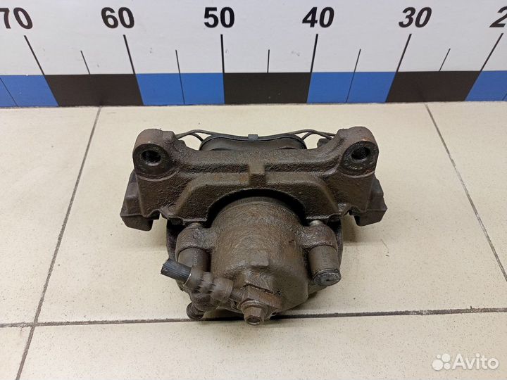 Суппорт передний правый Tiguan 2011-2016