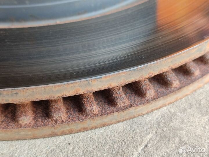 Диск тормозной передний LC200 / LX450d / 570