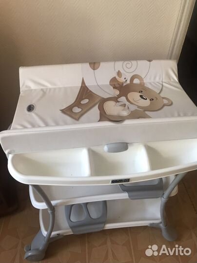 Ванночка с пеленальным столиком