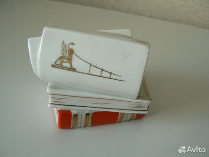 Фарфоровые статуэтки