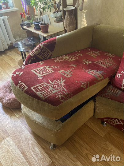 Угловой диван