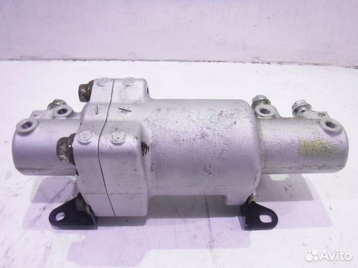 Цилиндр управления гидроподвеской