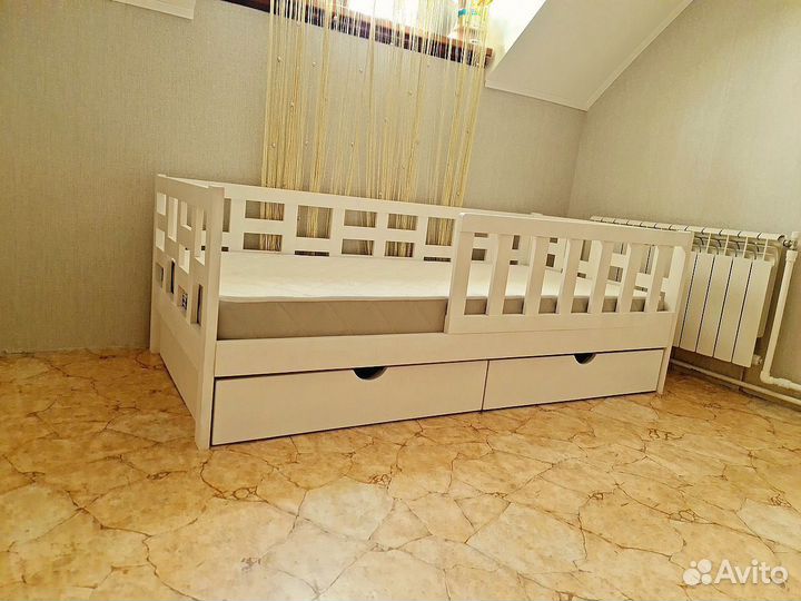 Кровать детская