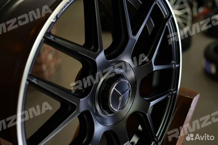 Литой диск в стиле Mercedes R19 5x112