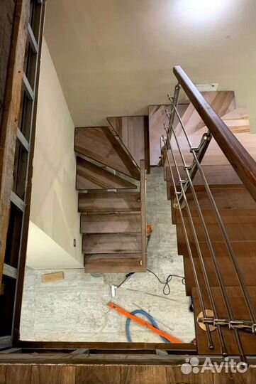 Каркас лестницы из металла