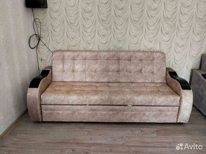 Прямой диван в наличии не б/у
